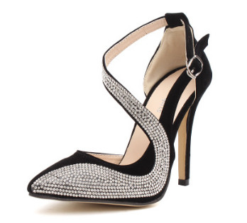 Много стилни дамски обувки на висок ток с интересни лъскави камъчета