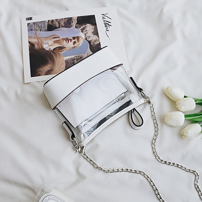 Πολύ κομψή και μοντέρνα γυναικεία τσάντα με μεταλλική λαβή σε τρία χρώματα