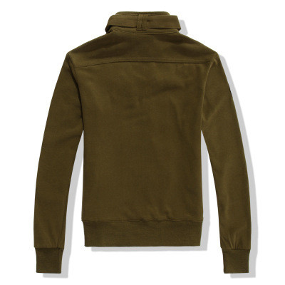 Актуално яке с много интересни нашивки 