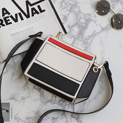 Цветна дамска чанта с широка дълга дръжка в два цвята