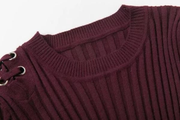 Γυναικείο  πλισέ φόρεμα και  με ενδιαφέροντες δεσμούς