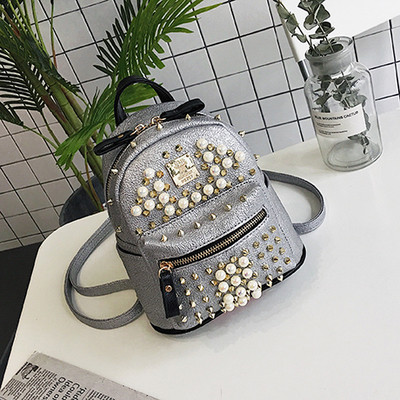 Μίνι γυαλιστερό γυναικείο σακίδιο σε τρία χρωμάτα