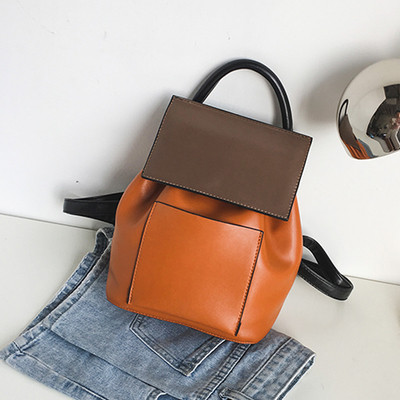 Γυναικείο σακίδιο σε τέσσερα χρώματα σε ένα απλό μοντέλο