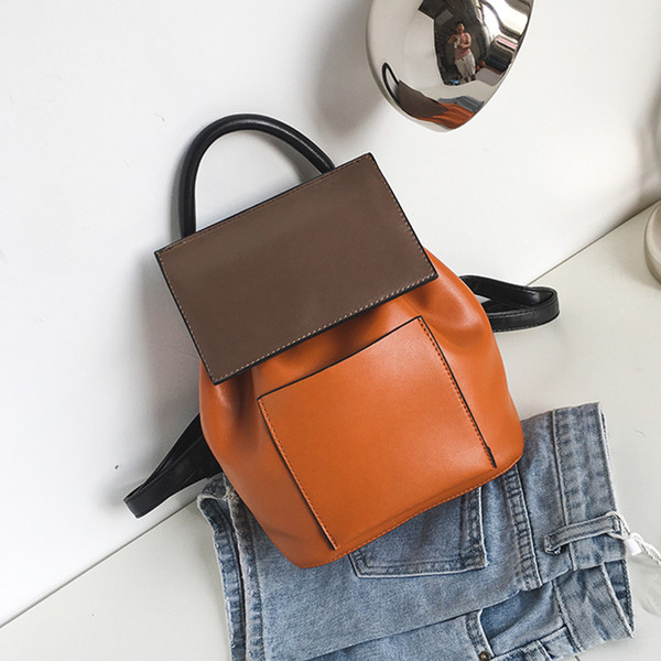 Γυναικείο σακίδιο σε τέσσερα χρώματα σε ένα απλό μοντέλο