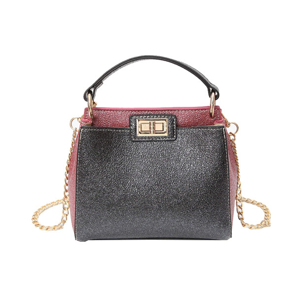 Лъскав дамска чанта в три разцветки с метална дръжка