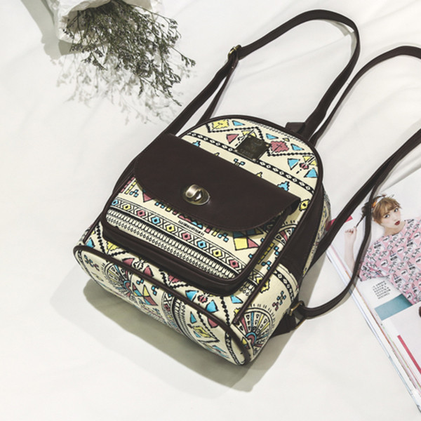 Сладка дамска раница с два интересни десена