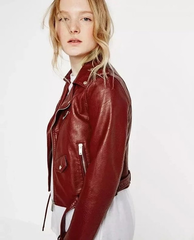 Актуално кожено яке за дамите с колан в много цветове