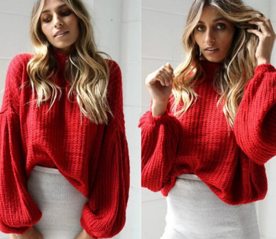 Широк женски пуловер с дълги широки ръкави и О-образна яка