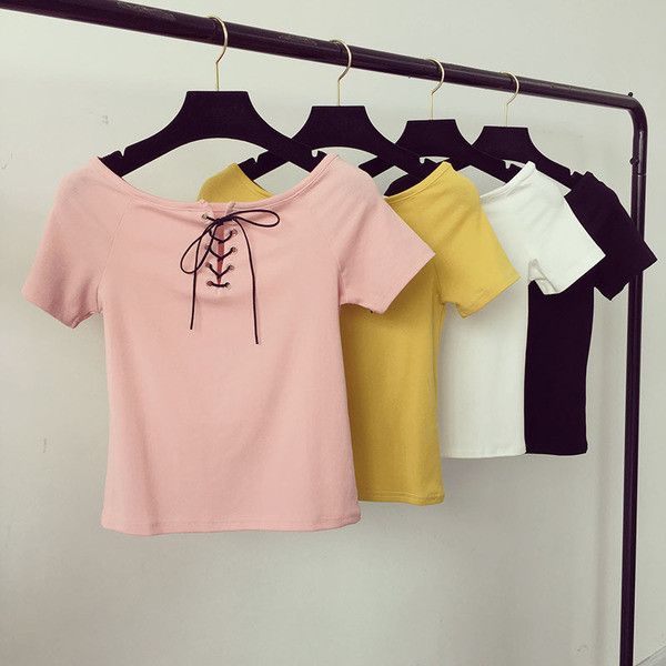 Ежедневна дамска тениска с връзки по деколтето и къс ръкав - 4 цвята