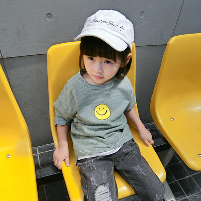 Ежедневна дамска блуза в няколко цвята с изображение