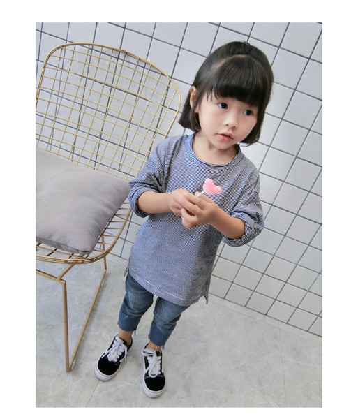 Ежедневна дамска блуза в няколко цвята с изображение