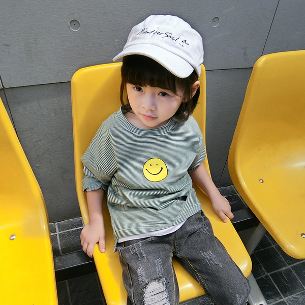 Ежедневна дамска блуза в няколко цвята с изображение