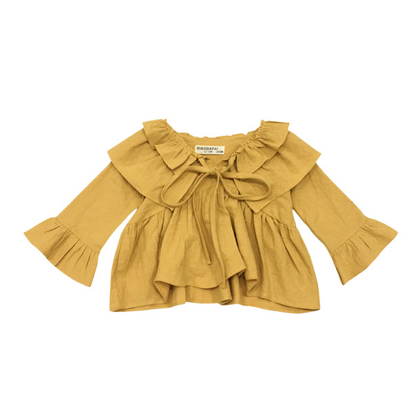 Κομψή γυναικεία φανέλα με πέπλα σε ευρύ μοτίβο