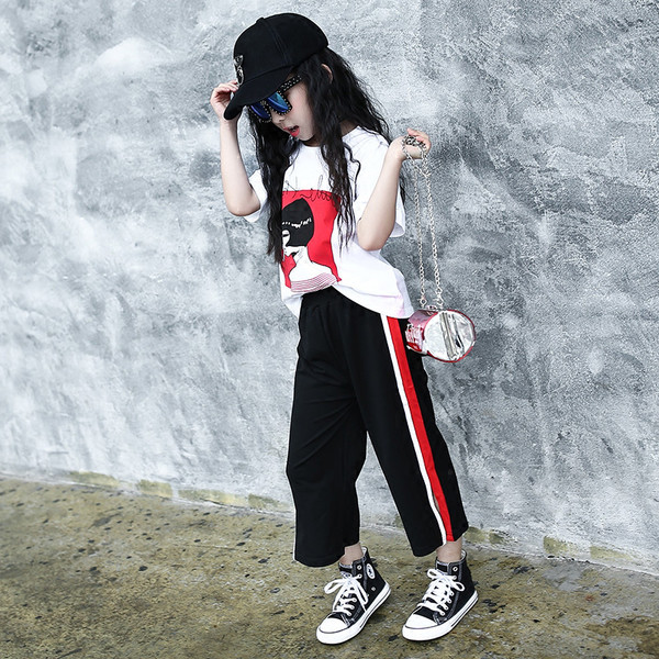 Κομψό παιδικό σετ για κορίτσια - T-shirt με 3/4 μανίκια και φαρδιά παντελόνια 7/8