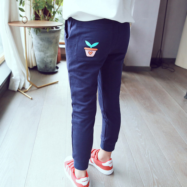 Αθλητικά παιδικά παντελόνια σε πράσινο και μπλε για κορίτσια με κεντήματα