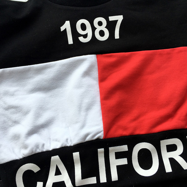 Παιδικό σετ  για αγόρια σε μαύρο και κόκκινο χρώμα, κατάλληλη για τη  καθημερινή ζωή