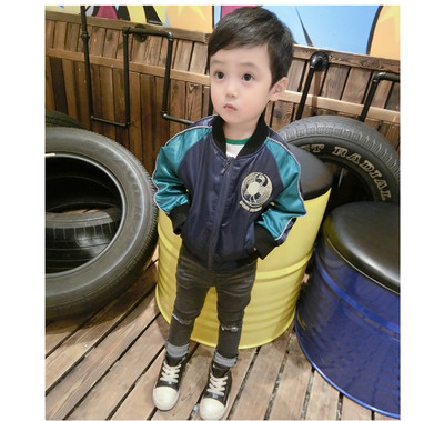 Спортно детско яке за момчета тип бомбър с изображение на гърба