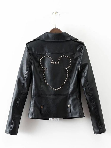 Много актуално дамско кожено яке с метални лъскави нитове и красива лускава апликация на гърба