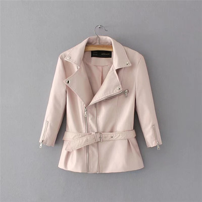 Δερμάτινο μπουφάν με ενδιαφέρον φερμουάρ σε τρία διαφορετικά χρώματα