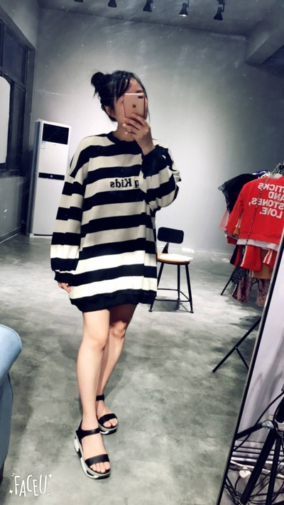 Детски пуловер за момичета и майки на райе в широк модел