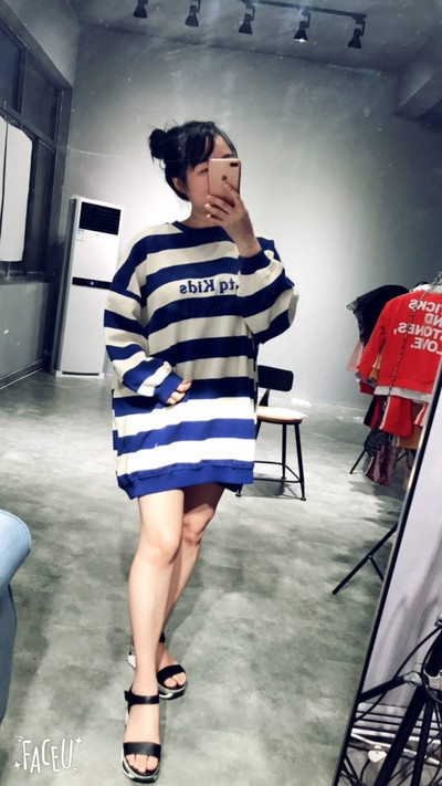 Детски пуловер за момичета и майки на райе в широк модел