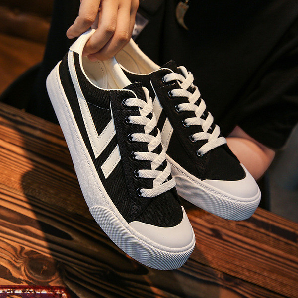 Ежедневни мъжки кецове от плат с равна и удобна гумена подметка