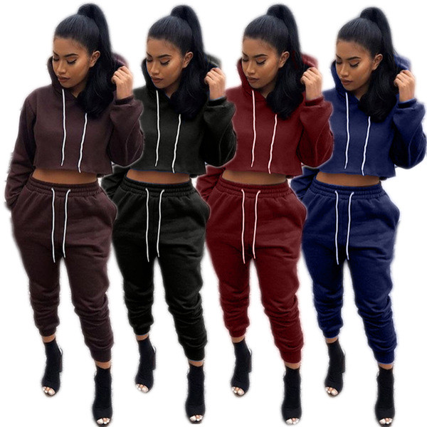 Спортен дамски екип в широк модел в няколко цвята