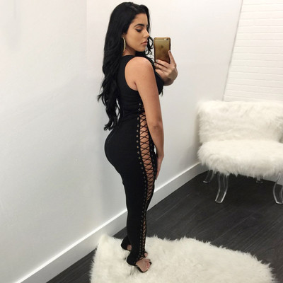 Стилен дамски гащеризон с дълбоко деколте, тип Слим с изрязан мотив