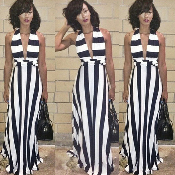 Μακρύ  γυναικείο φόρεμα σε ριγέ και με  λαιμόκοψη