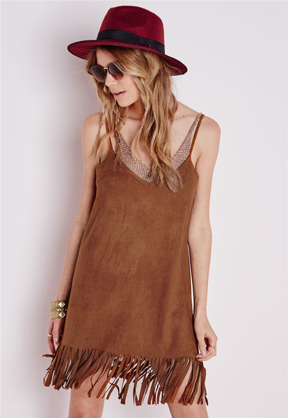 Γυναικείο φόρεμα με λεπτές λωρίδες και καφέ κρόσσια