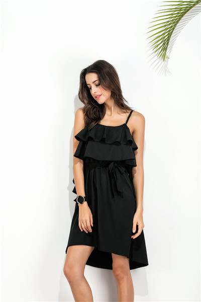 Κομψό γυναικείο  φόρεμα σε ευρύ μοτίβο με πέπλα σε μαύρο χρώμα