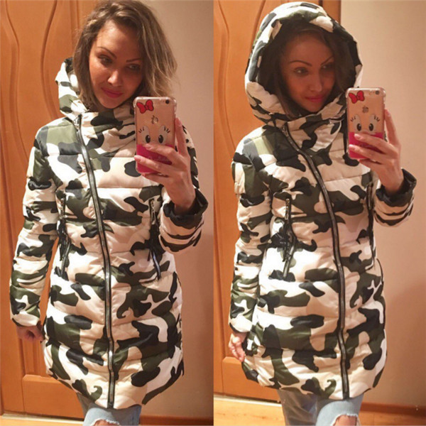Γυναικείο μακρύ μπουφάν με κουκούλα σε σχέδια καμουφλάζ με σχέδια - 2 μοντέλα