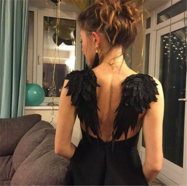 Κομψό γυναικείο φόρεμα με πολύ ενδιαφέρουσες λωρίδες - τύπου φτερά, 2 χρώματα