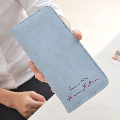 Κομψό και πολύ πρακτικό γυναικείο πορτοφόλι