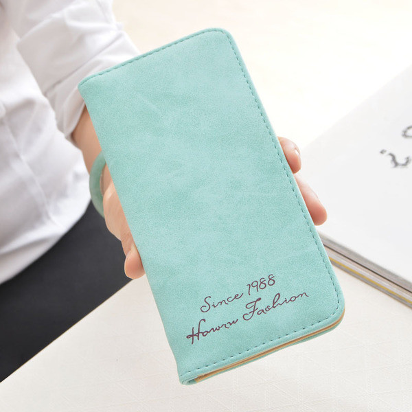 Κομψό και πολύ πρακτικό γυναικείο πορτοφόλι