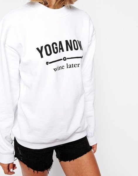 Ежедневна дамска блуза в бял цвят с надпис