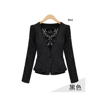 Αθλητικό-κομψό γυναικείο μπουφάν από δαντέλα σε μαύρο και άσπρο