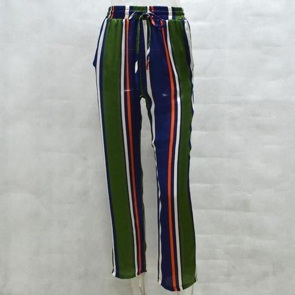 Πολύ άνετο casual γυναικείο παντελόνι σε απαλά μοτίβα 