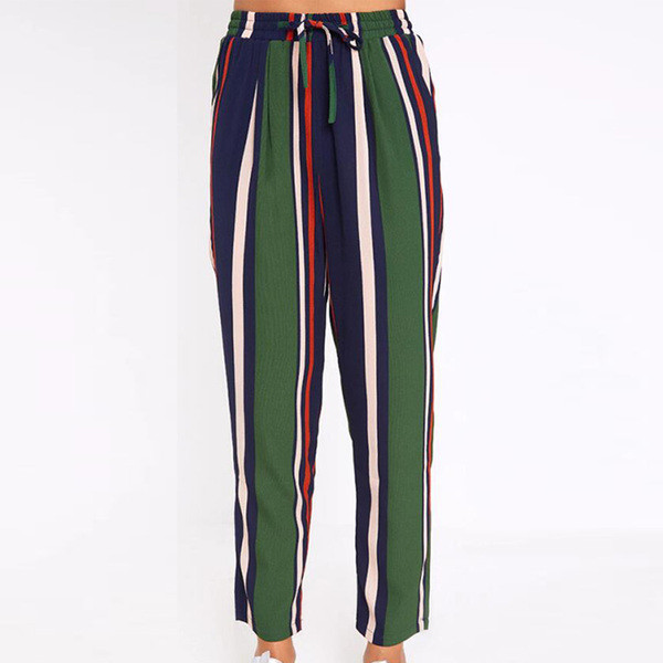 Πολύ άνετο casual γυναικείο παντελόνι σε απαλά μοτίβα 