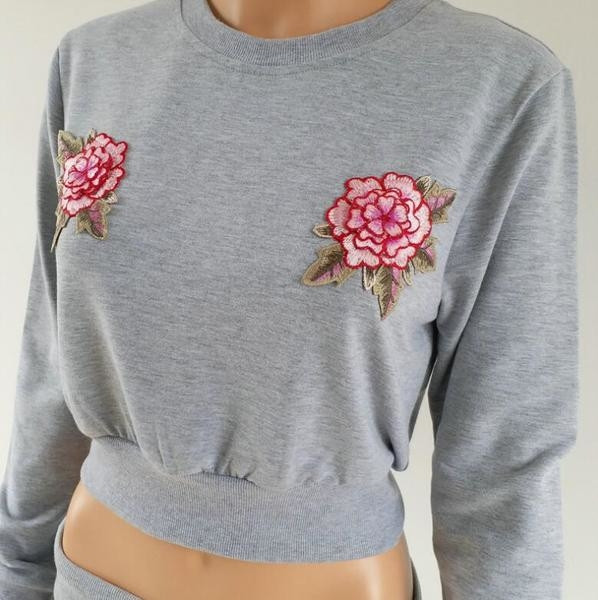 Γυναικεία καθημερινή κοντή μπλούζα με μακριά μανίκια και κέντημα