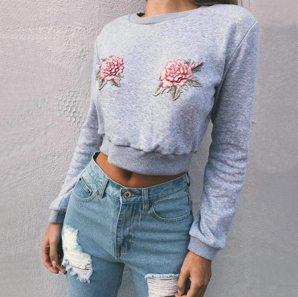 Γυναικεία καθημερινή κοντή μπλούζα με μακριά μανίκια και κέντημα