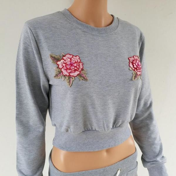 Γυναικεία καθημερινή κοντή μπλούζα με μακριά μανίκια και κέντημα