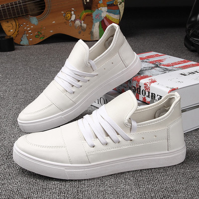 Ανδρικά αθλητικά παπούτσια σε μαύρο, λευκό και κόκκινο