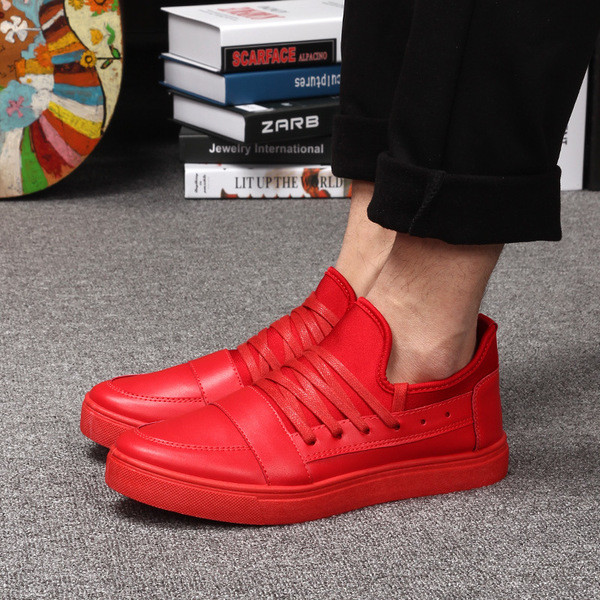  Ανδρικά αθλητικά παπούτσια σε μαύρο, λευκό και κόκκινο