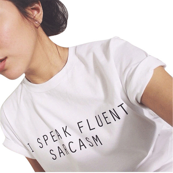 Καθημερινή γυναικεία μπλούζα σε άσπρο και αύρο χρώμα