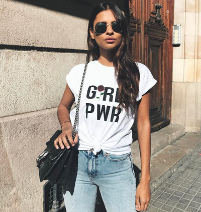 Γυναικεία μπλούζα σε λευκό χρώμα