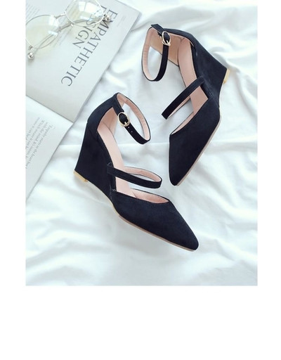 Стилни дамски сандали - остри и затворени на платформа, в два цвята