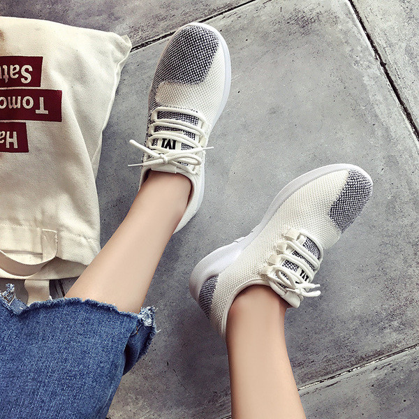 Αθλητικά πάνινα παπούτσια  σε τρία χρώματα