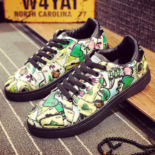 Πολύχρωμα ανδρικά πάνινα παπούτσια κατάλληλα για την καθημερινή ζωή