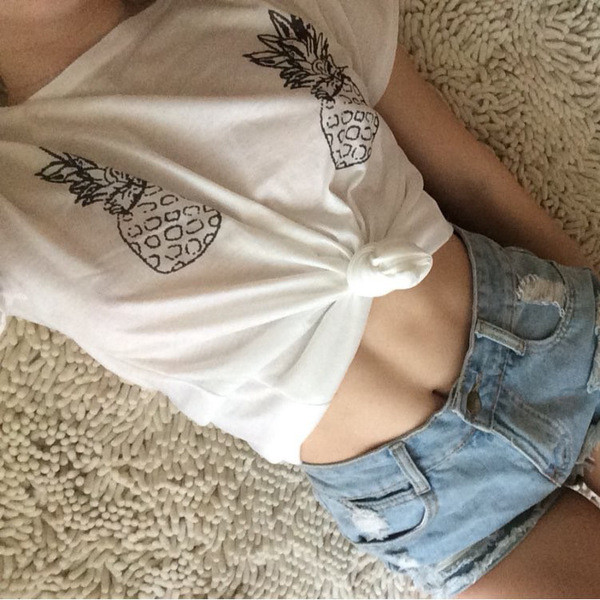  Γυναικείο μπλουζάκι σε λευκό με εικόνα ανανά